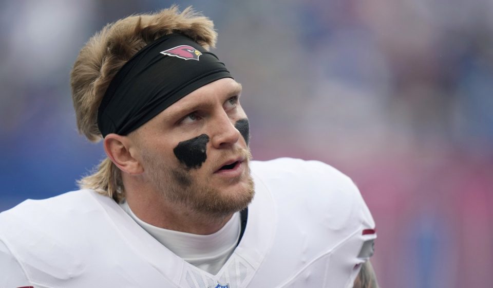 NFL examines referee's interaction with Arizona Cardinals player during game