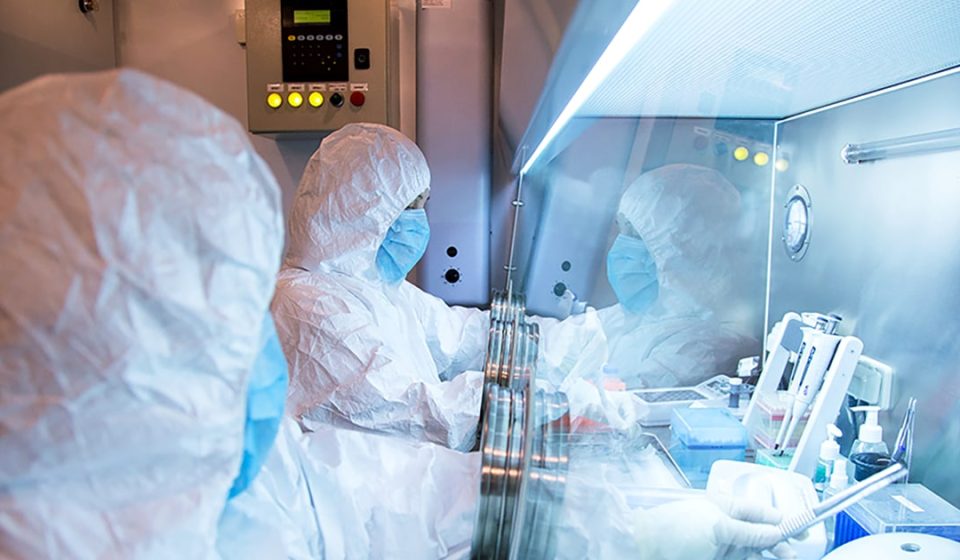 Russian lab worker dies of suspected plague as 200 enter medical observation Russian lab worker dies of suspected plague as 200 enter medical observation