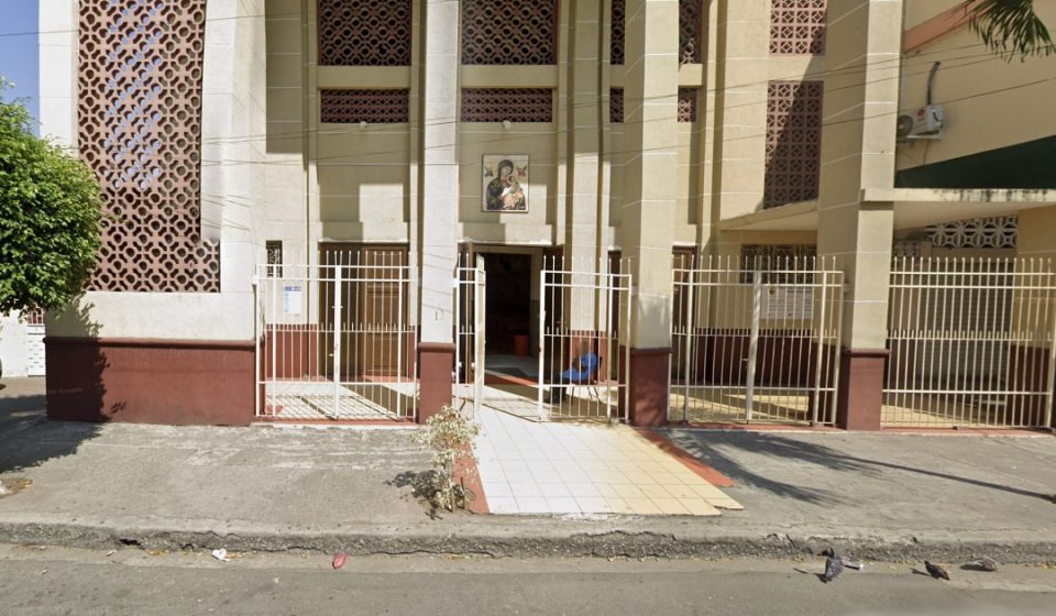 In Ecuador, priest dies after crucifix falls on him during live-streamed mass