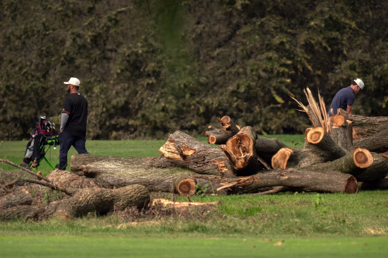 Trump announces plans to renovate DC golf course amid legal battle
