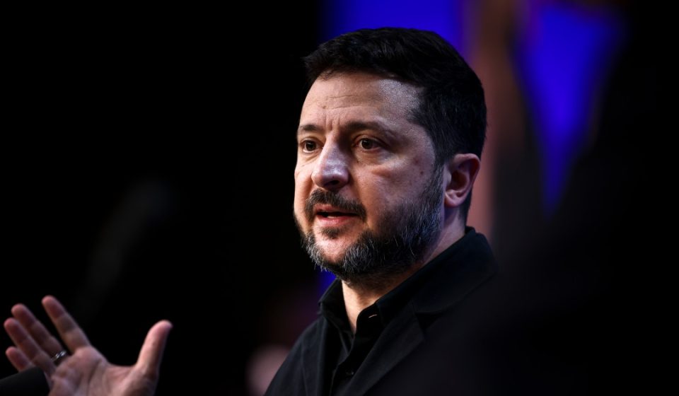 Taking Putin's side would be a "historic mistake", says Zelensky