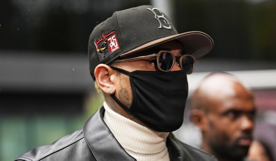 Grammy-winning singer Chris Brown avoids prison for London nightclub brawl Grammy-winning singer Chris Brown avoids prison for London nightclub brawl