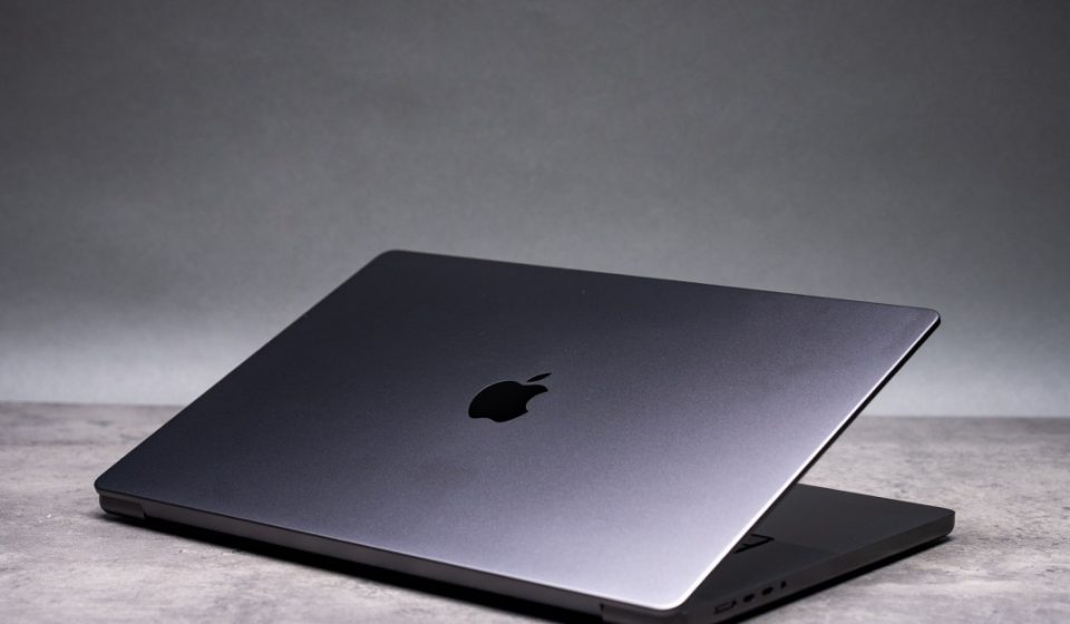 Apple would launch its first touchscreen MacBook in three weeks Apple would launch its first touchscreen MacBook in three weeks