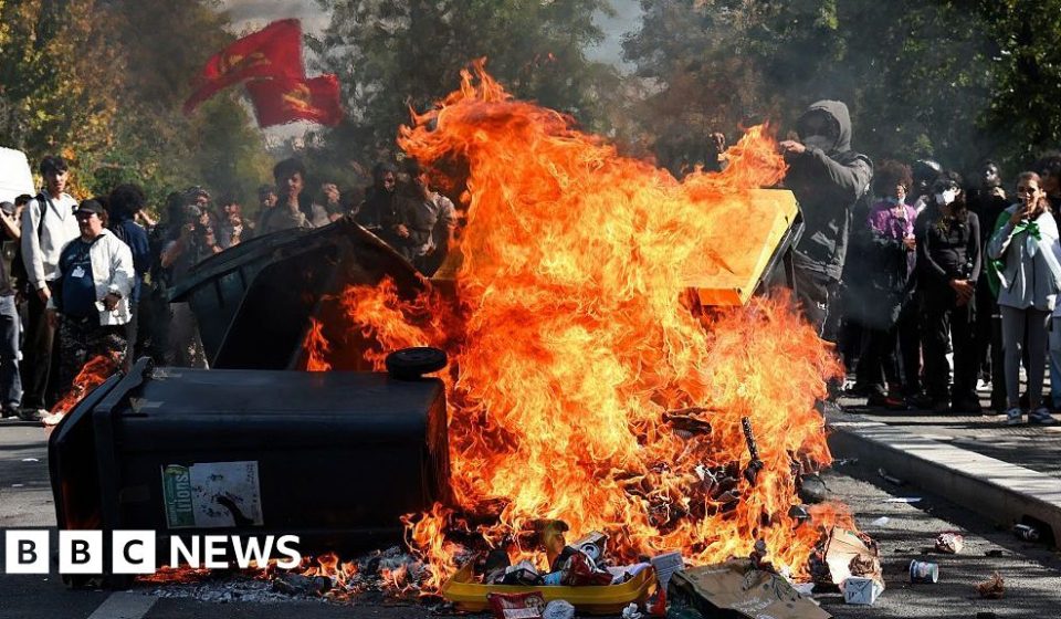 Fires break out in French schools as students protest across the country – BBC News Africa Fires break out in French schools as students protest across the country – BBC News Africa