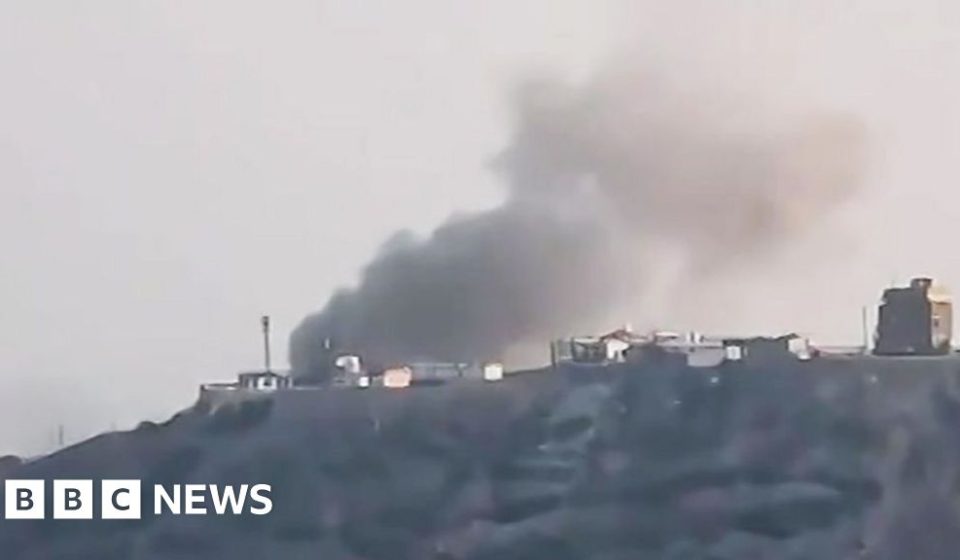 Houthi missile attack on Yemeni presidential palace kills two, minister says