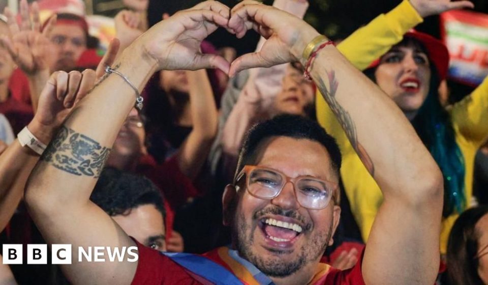 Brazil election: how 'Lula's Army' WhatsApp chat helped turn the tide - BBC