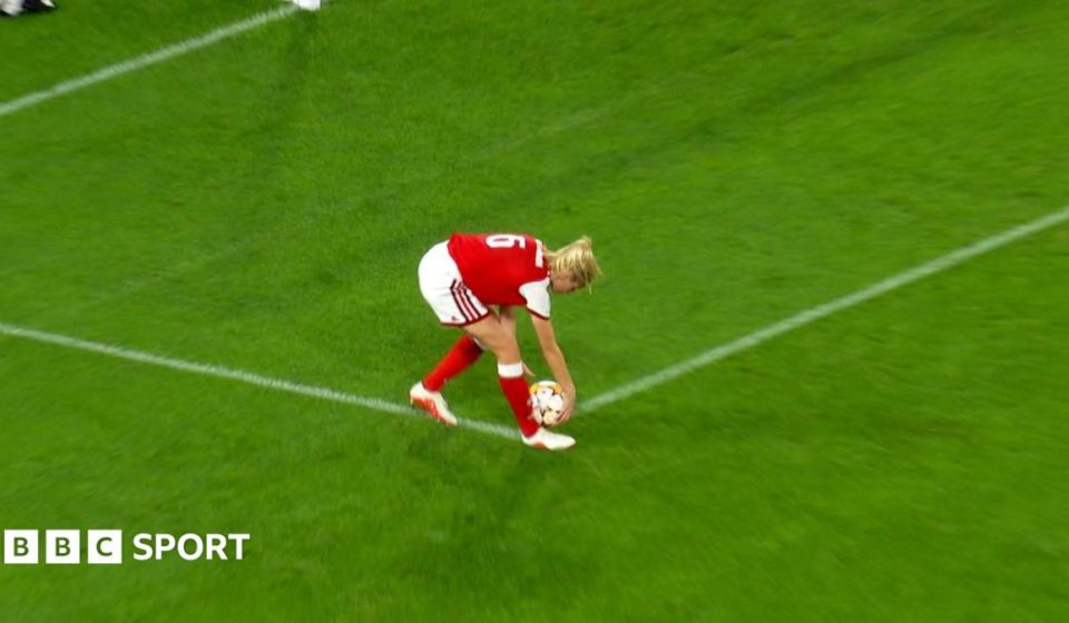 Arsenal: was the penalty after Leah Williamson's handball the right decision in the Champions League?