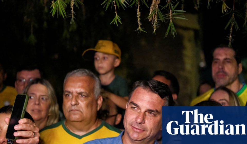 Flávio Bolsonaro set to win Brazilian presidency after shock first round victory | Flavio Bolsonaro