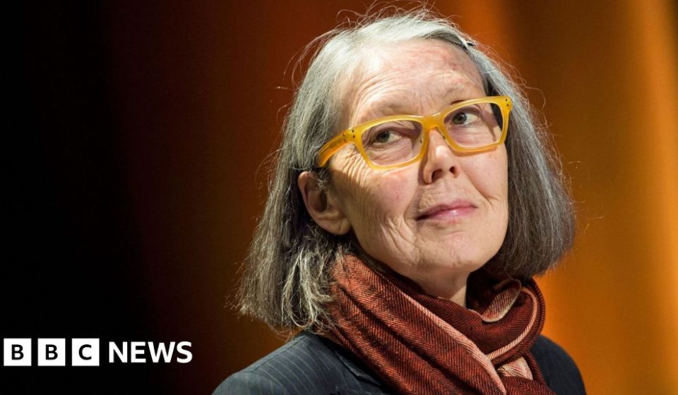 “Bold and inventive” Canadian poet Anne Carson wins Nobel Prize for Literature – BBC News Africa “Bold and inventive” Canadian poet Anne Carson wins Nobel Prize for Literature - BBC News Africa