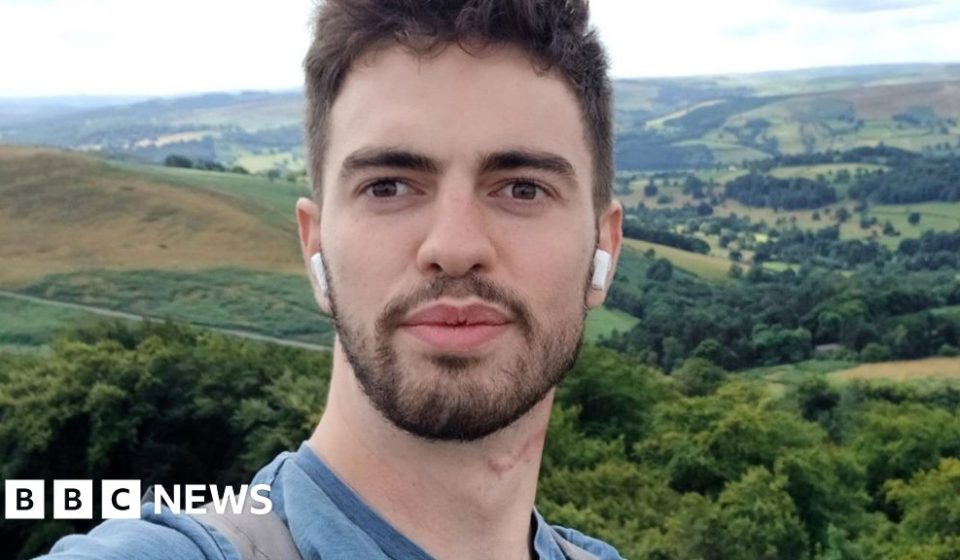 William Chapman died from 'multiple traumatic injuries' in tiger attack, inquest hears - BBC News Africa