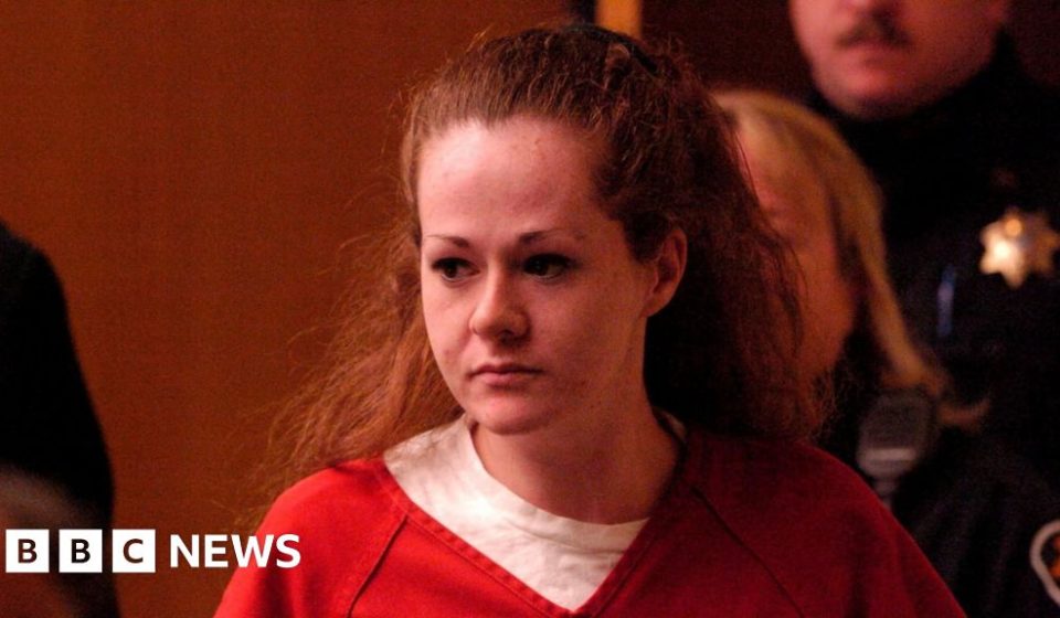 US emergency call recordings reveal confusion after failed execution of Christa Pike – BBC News Africa US emergency call recordings reveal confusion after failed execution of Christa Pike - BBC News Africa