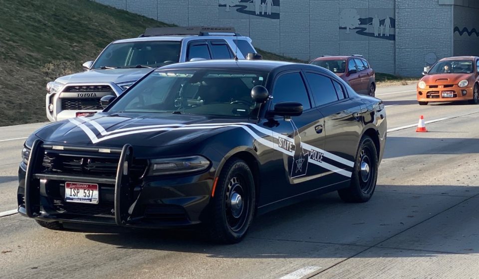 All westbound lanes open again after multi-vehicle crash on I-84 near 10th Avenue in Caldwell
