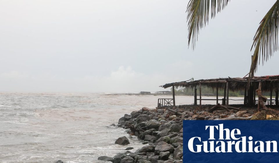 Hurricane Trudy downgrades to Category 2 as it heads toward Mexico | Mexico