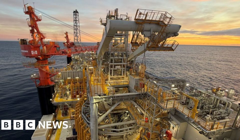 Rosebank: Life on the oil field at the center of a political storm – BBC News Africa Rosebank: Life on the oil field at the center of a political storm - BBC News Africa