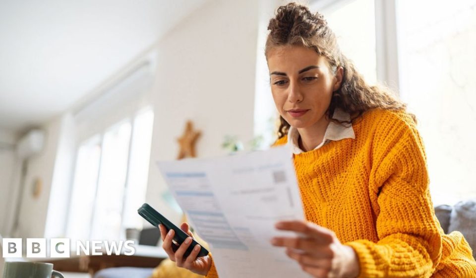 Your salary, energy bills and savings: how budgeting affects you - BBC