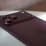 Apple and Samsung dominate the declining smartphone market
