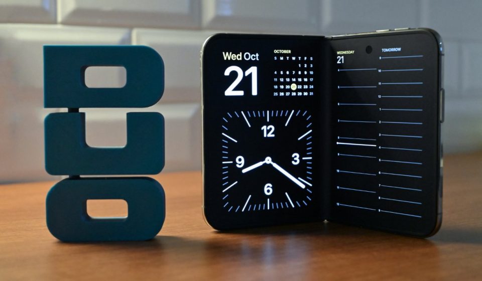 Apple retained 4/5th of the iPhone Duo stock for Apple Stores