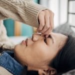 Doctors Explain Why Viral Claw Clip Hack Might Work for Migraines