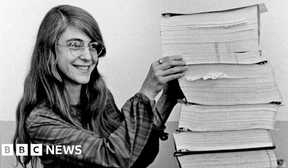 Margaret Hamilton, whose software helped land Apollo 11 on the Moon, dies at 90 - BBC News Africa
