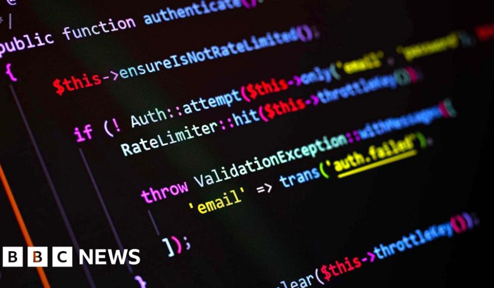 Zoe Kleinman: PHP is the cyber equivalent of an unexploded bomb - BBC