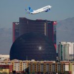 United Airlines passenger spotted text message about plane hijacking