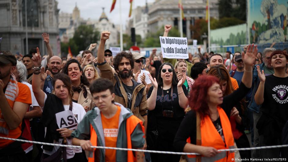 Spain: massive demonstrations after the vote on the housing bill Spain: massive demonstrations after the vote on the housing bill