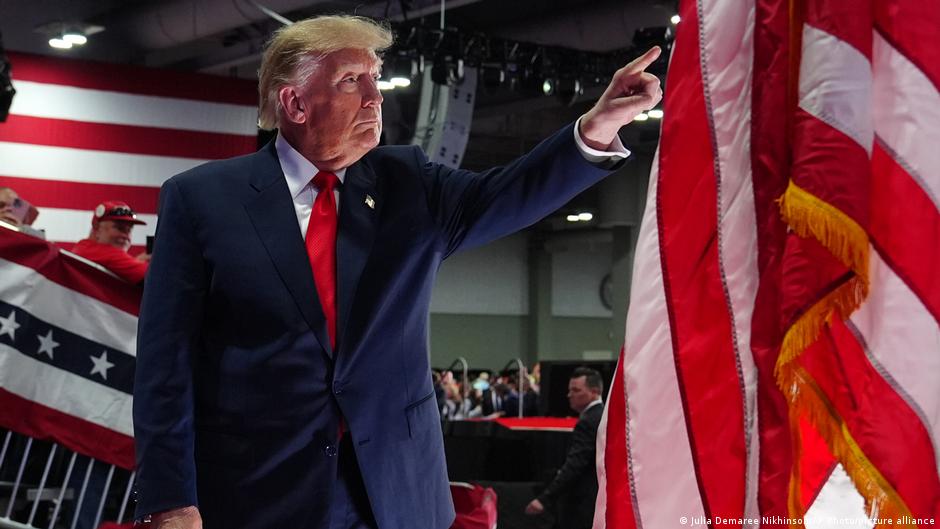 Trump says Ukraine should elect new president Trump says Ukraine should elect new president