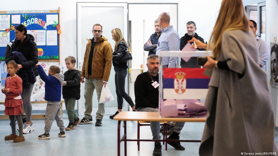 Elections in Serbia: student movement challenges Vucic