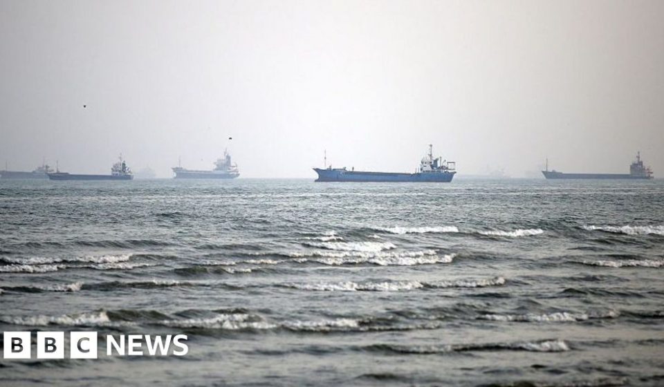 Tanker hit by multiple projectiles in Gulf off Qatar, UKMTO says – BBC News Africa Tanker hit by multiple projectiles in Gulf off Qatar, UKMTO says - BBC News Africa