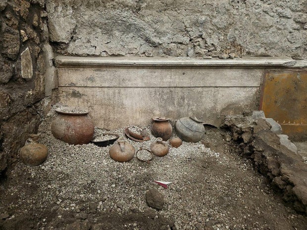 Ancient cosmetics, coins and mouse skeletons discovered in Pompeii home shed light on life before deadly eruption Ancient cosmetics, coins and mouse skeletons discovered in Pompeii home shed light on life before deadly eruption