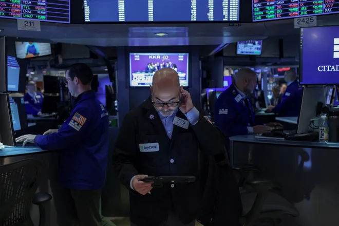 74% of Americans believe the stock market is headed for a correction
