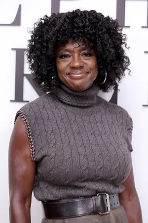 What Viola Davis Learned From a Painful Shingles Diagnosis
