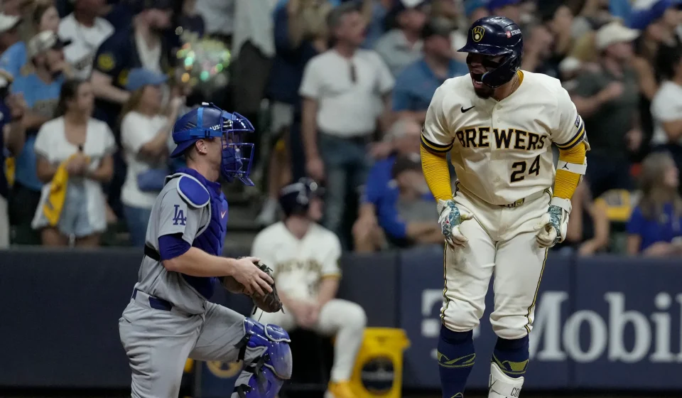 Brewers offense ignites, bullpen locks in for 2-0 NLCS lead over Dodgers – Milwaukee Journal Sentinel