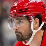 Dylan Larkin gave the Detroit Red Wings 10 teams as trade options