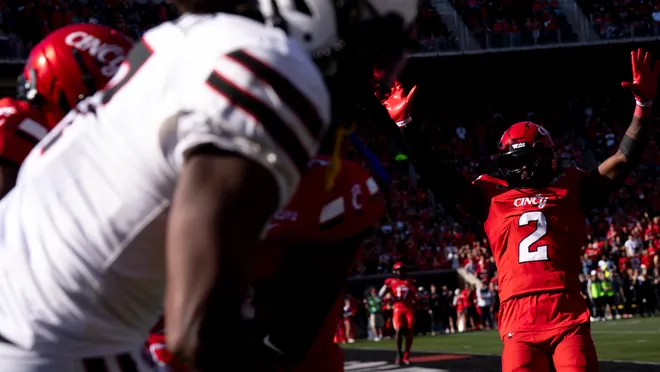 Texas Tech's perfect season collapses in Cincinnati, putting CFP hopes in jeopardy