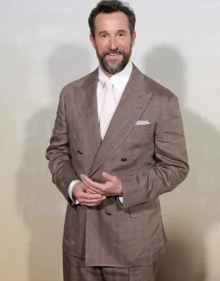 Who is Noah Wyle? Sexiest Man Alive 2026