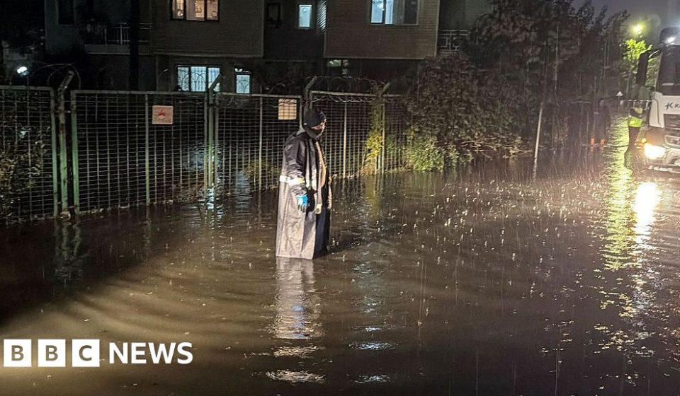 Two dead in Istanbul after heaviest rains in 84 years, governor says - BBC News Africa