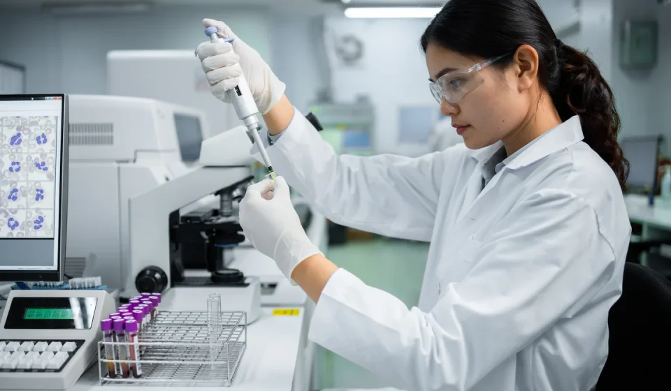 BRCA1 vs BRCA2: How the two “breast cancer genes” differ
