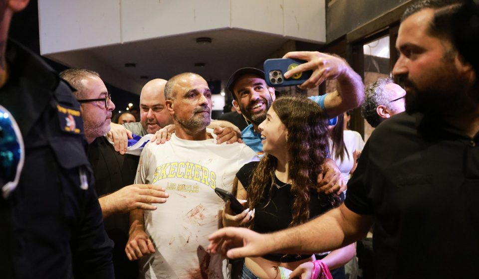 Netanyahu calls stabbed Indian pilot a hero; Flydubai stops flights to Israel | Benjamin Netanyahu News