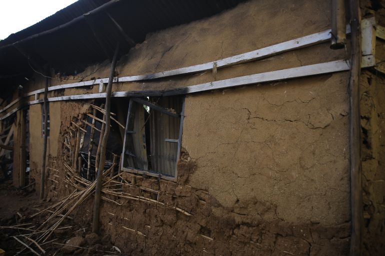 Mourners bury DR Congo official killed after defending Ebola response | Crime News