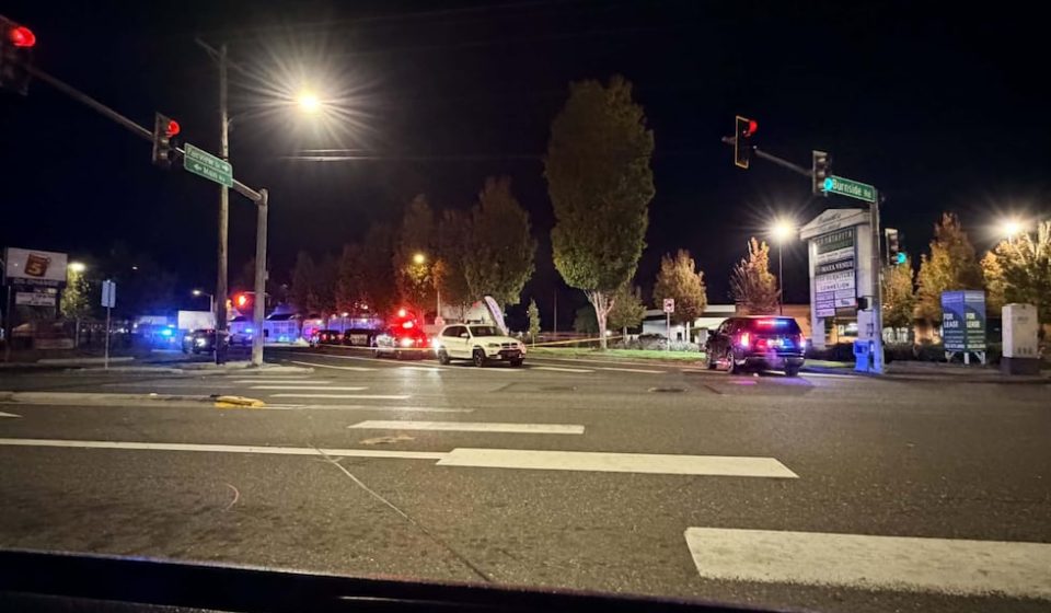 1 person dead, 2 others hospitalized after shooting at Gresham bar