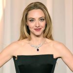 Amanda Seyfried Addresses Awkward Elizabeth Holmes Interviews on the Red Carpet