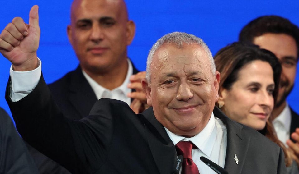 Eisenkot sets conditions for coalition, pledges to use Knesset majority to oust Netan Eisenkot sets conditions for coalition, pledges to use Knesset majority to oust Netan