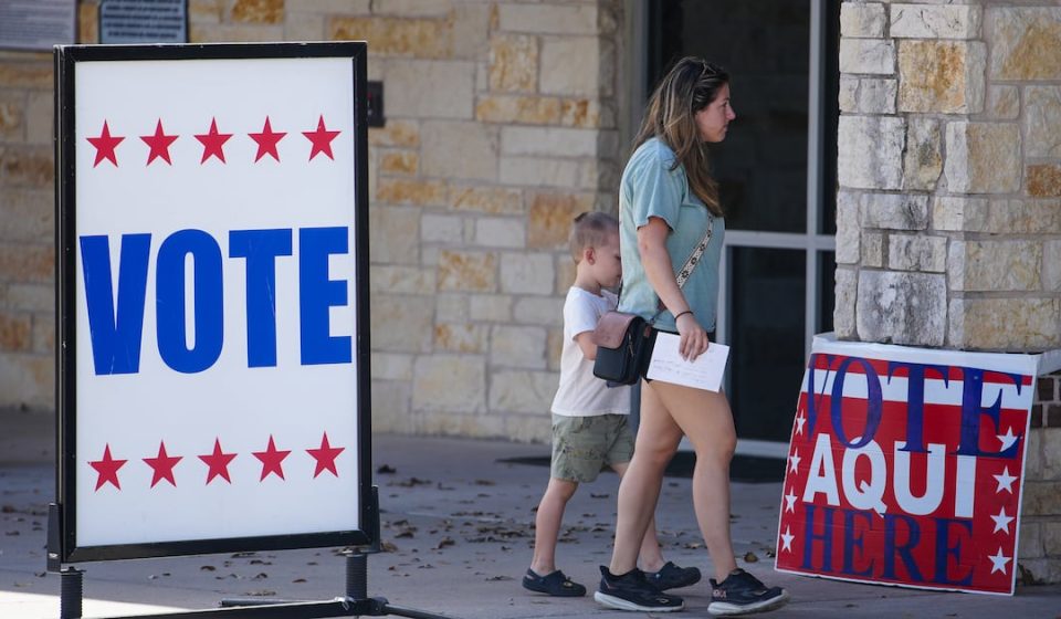 Voting rights groups sue Texas over DPS voter registration error