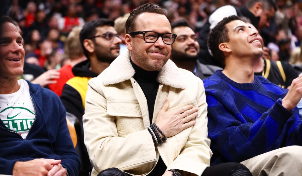 Donnie Wahlberg's plane leaves the Las Vegas runway