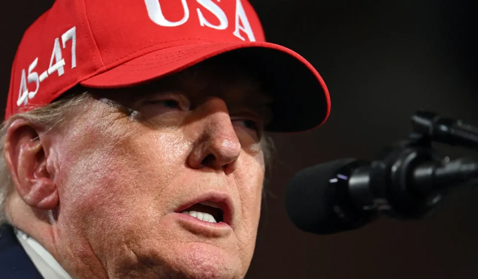 Trump changes tone in midterms as GOP fears electoral rout