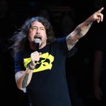 Dave Grohl dedicates “My Hero” to Jack Smith at Power to the People