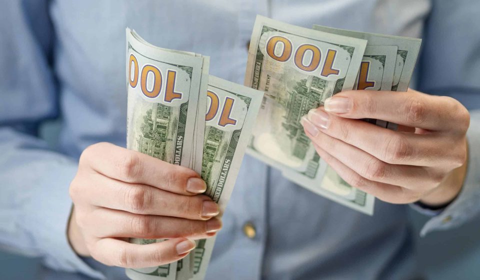 Here is the dividend ETF I would invest $100 in per month starting in October