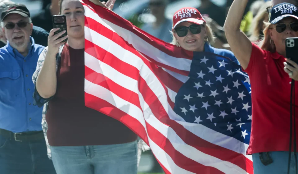 About one in five Trump voters no longer support him. They are the key to midterm exams