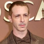 Jeremy Strong defends his method acting